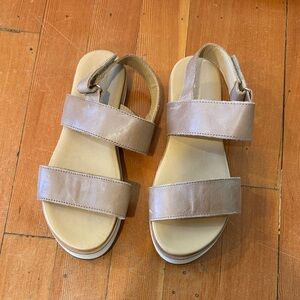 Nisolo Taupe Two-Strap Adjustable Leather Sandals